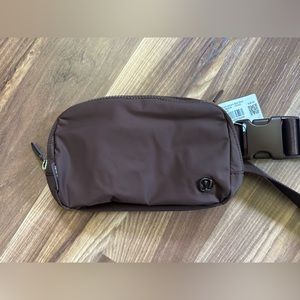 Lululemon everywhere belt bag. Color Java. BNWT.
